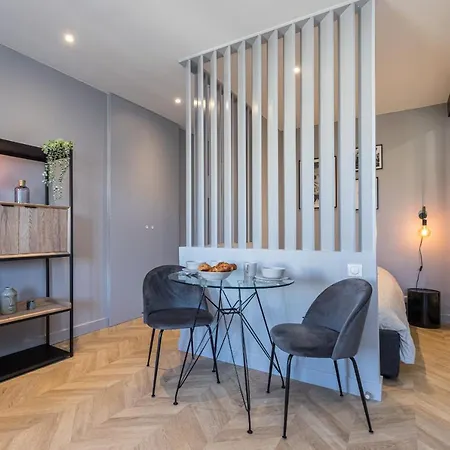 1 Su Ede - Dernier Etage Ascenseur - 1 Min Et Zone Pietonne * 尼斯